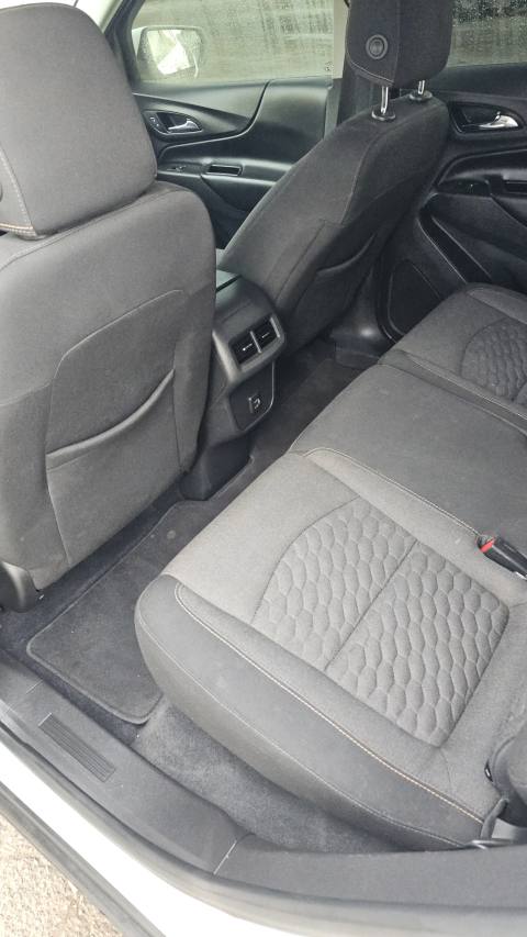 Vehicle photo 13