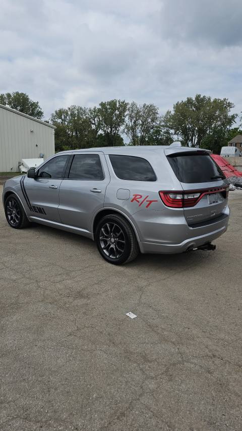 Vehicle photo 4