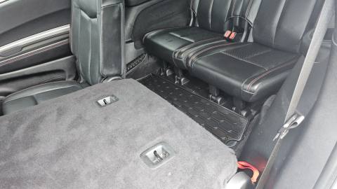 Vehicle photo 12