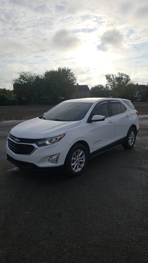 Vehicle photo 2