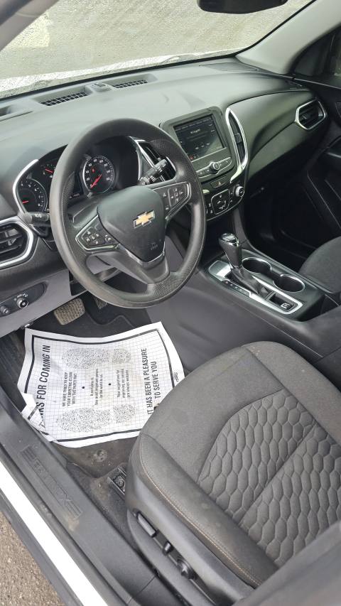 Vehicle photo 11