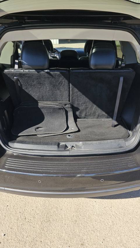 Vehicle photo 7