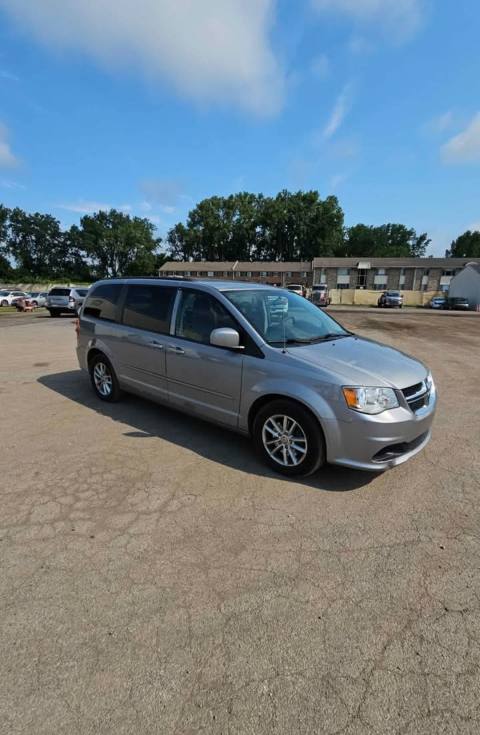Vehicle photo 2