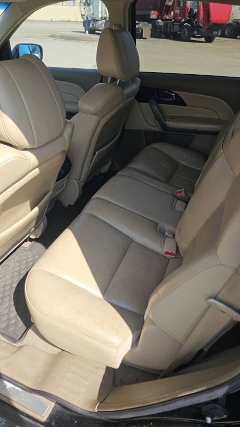 Vehicle photo 9