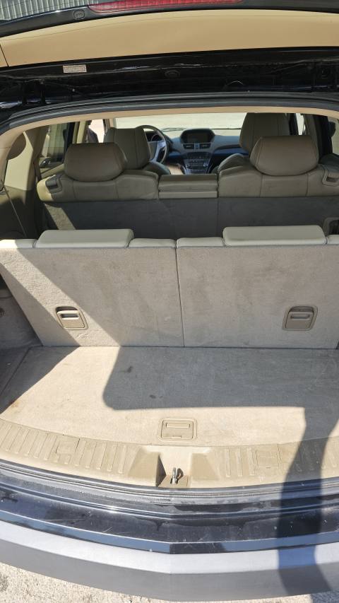 Vehicle photo 7
